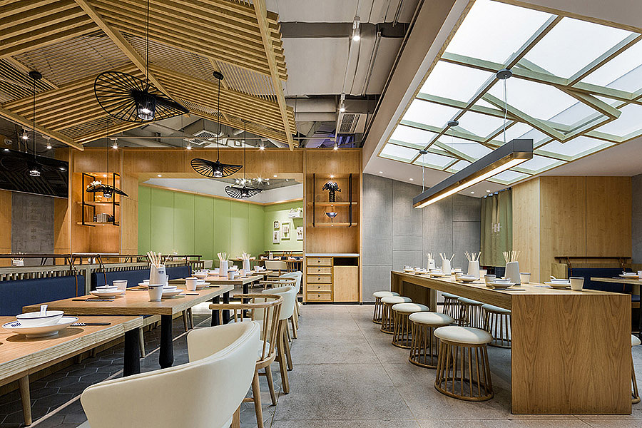 鄭州卅卅紅油串串店裝修公司設計案例