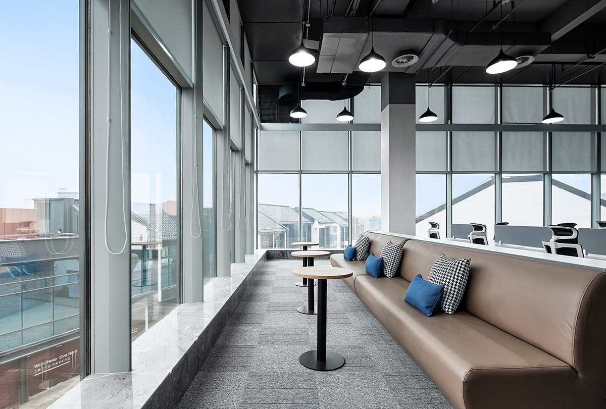 雪浪云科技公司現(xiàn)代極簡(jiǎn)風(fēng)辦公室裝修設(shè)計(jì)案例(圖16)