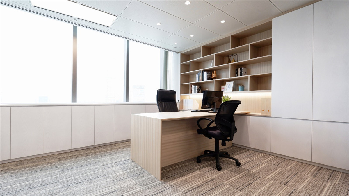 鄭州文生控股辦公室裝修設(shè)計案例