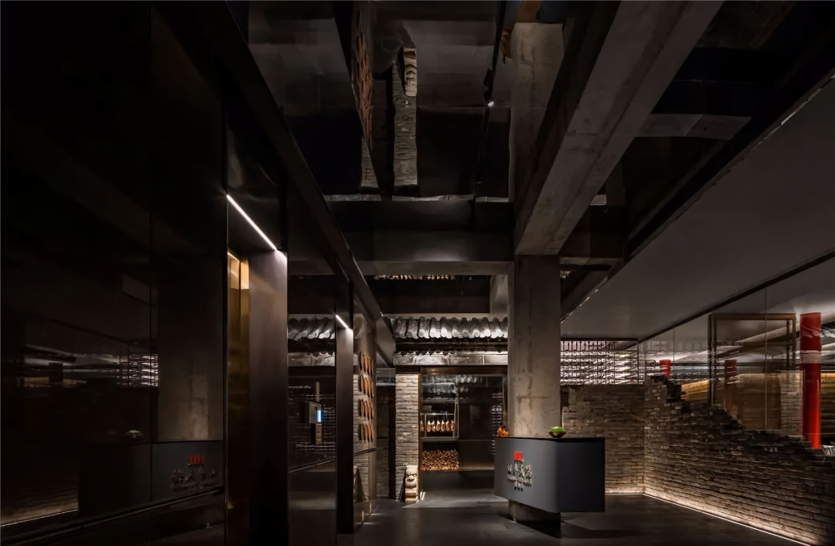 鄭州烤鴨店設(shè)計(jì)推薦四季民福烤鴨店裝修設(shè)計(jì)方案(圖2)