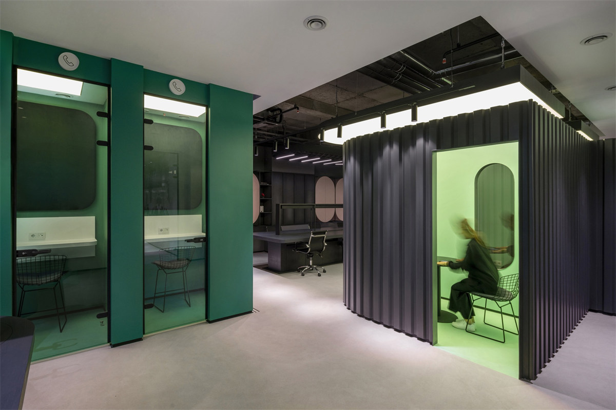 鄭州辦公室裝修推薦時(shí)尚靚麗化妝品公司辦公設(shè)計(jì)(圖8)