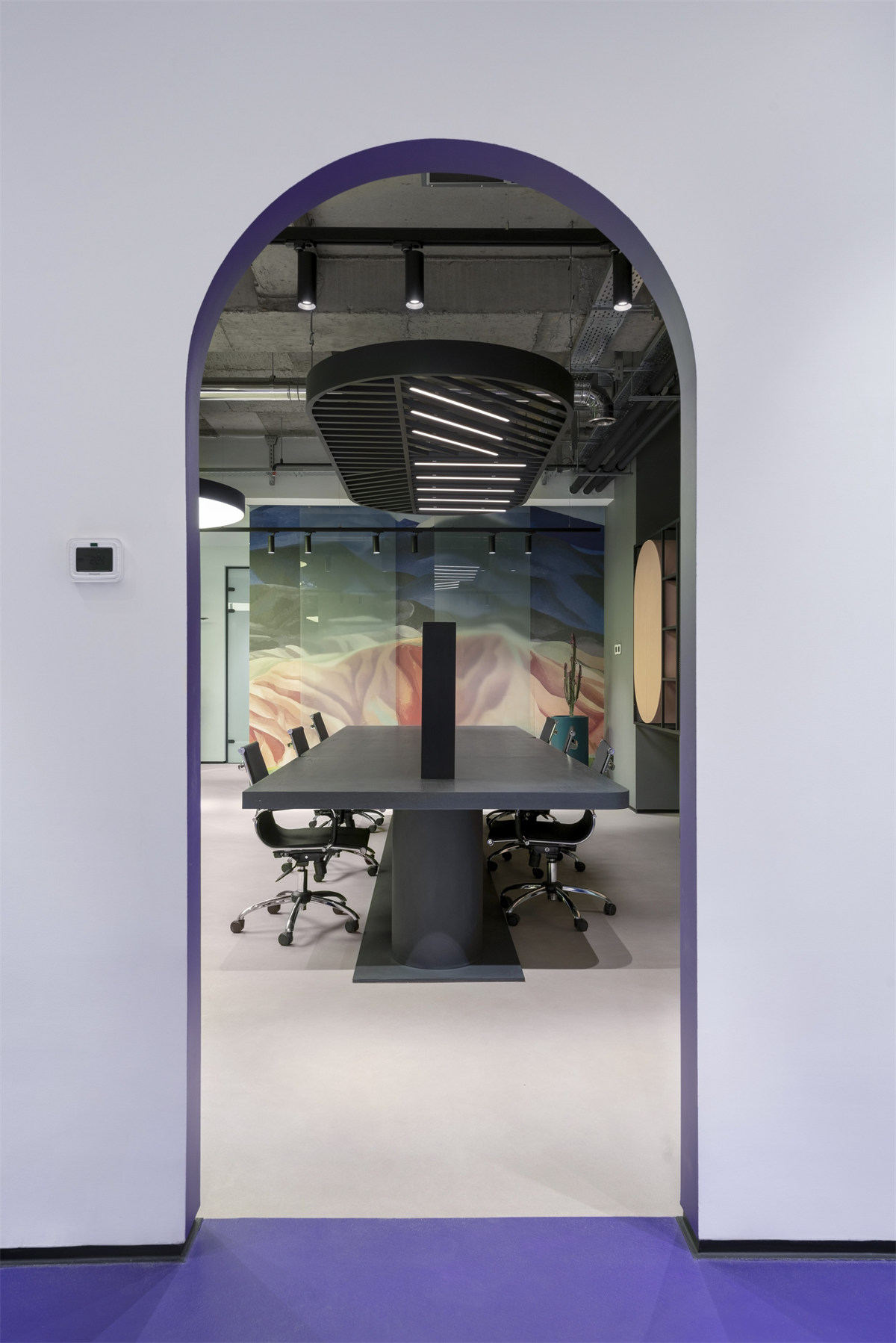 鄭州辦公室裝修推薦時(shí)尚靚麗化妝品公司辦公設(shè)計(jì)(圖10)