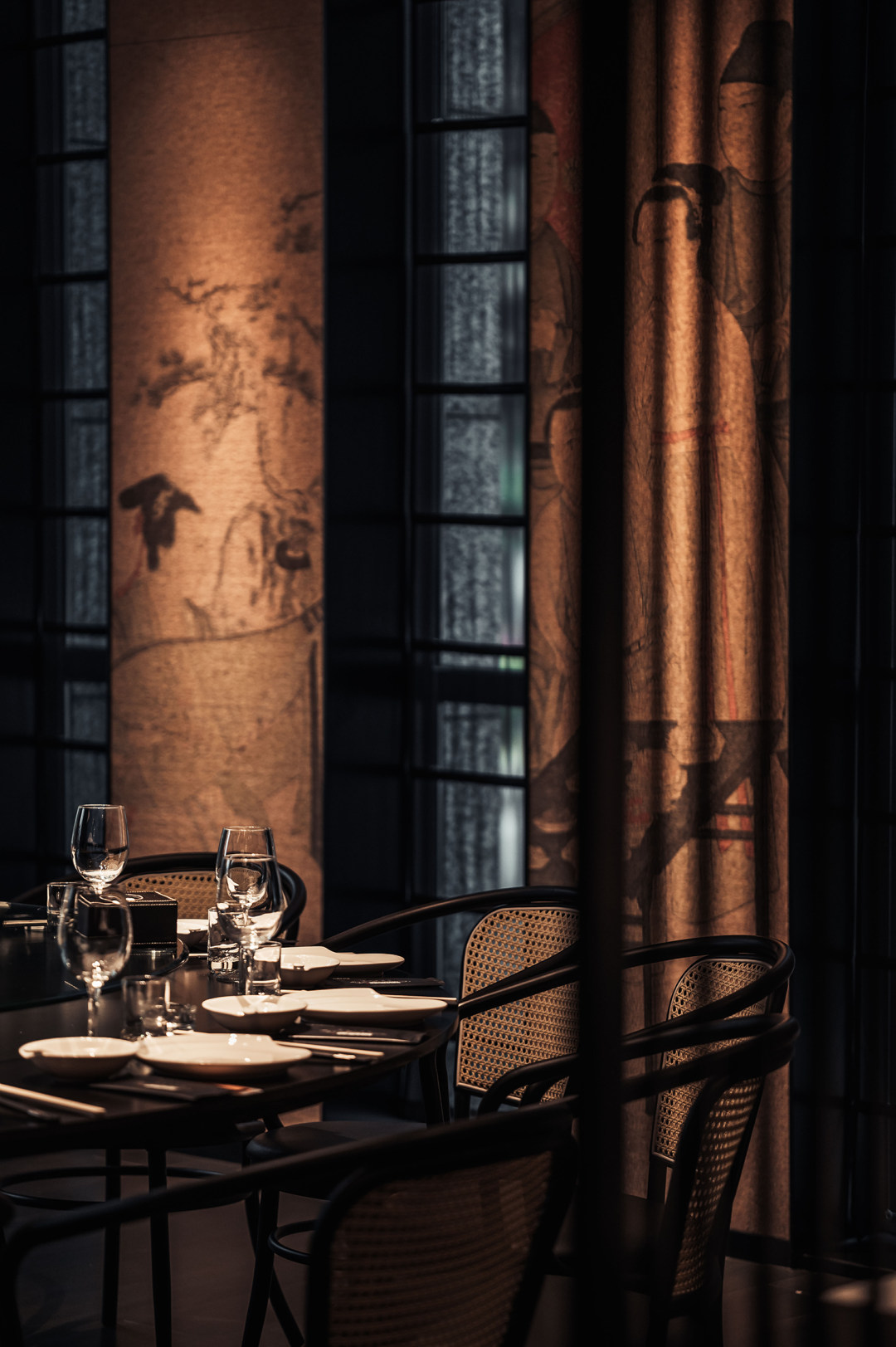 現(xiàn)代極簡(jiǎn)與中式混搭風(fēng)商務(wù)中餐廳裝修設(shè)計(jì)案例(圖9)