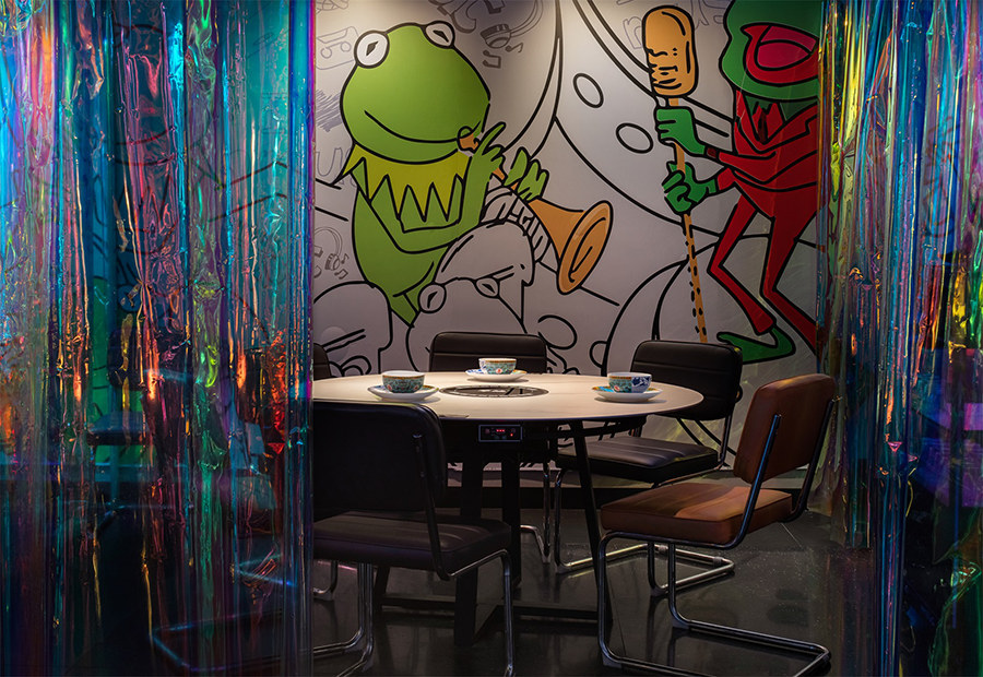 時尚潮酷賽博朋克風(fēng)牛蛙火鍋店裝修設(shè)計方案(圖5)