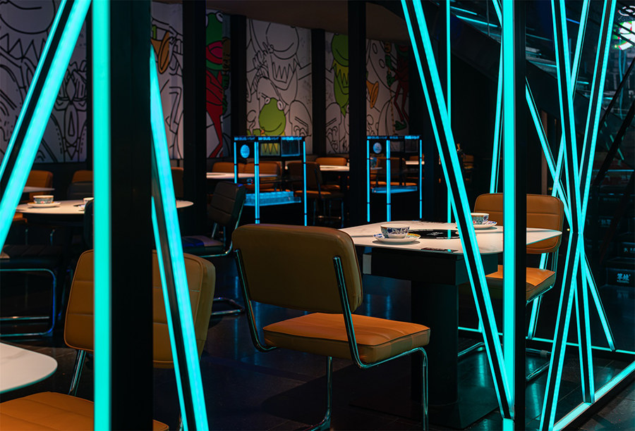 時尚潮酷賽博朋克風(fēng)牛蛙火鍋店裝修設(shè)計方案(圖4)