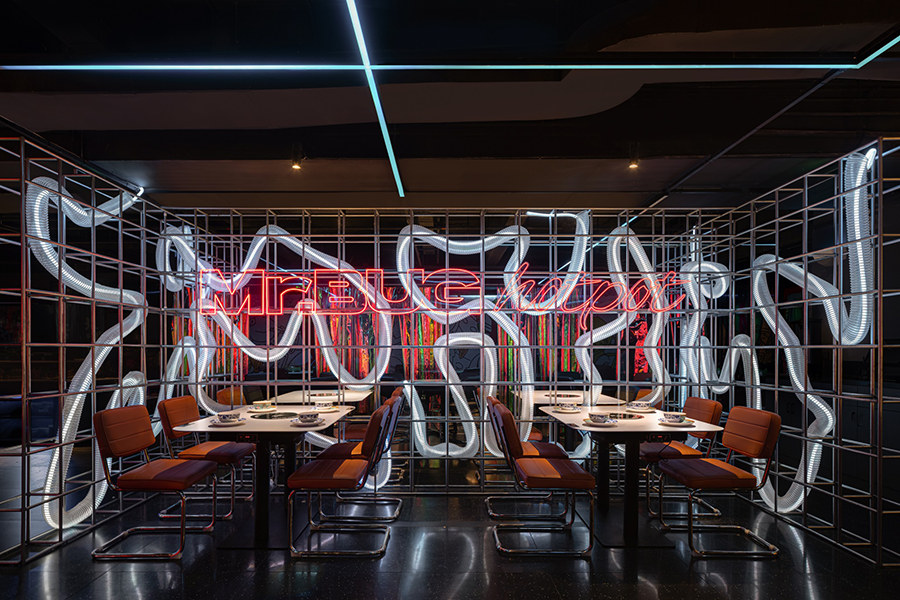 時尚潮酷賽博朋克風(fēng)牛蛙火鍋店裝修設(shè)計方案(圖8)