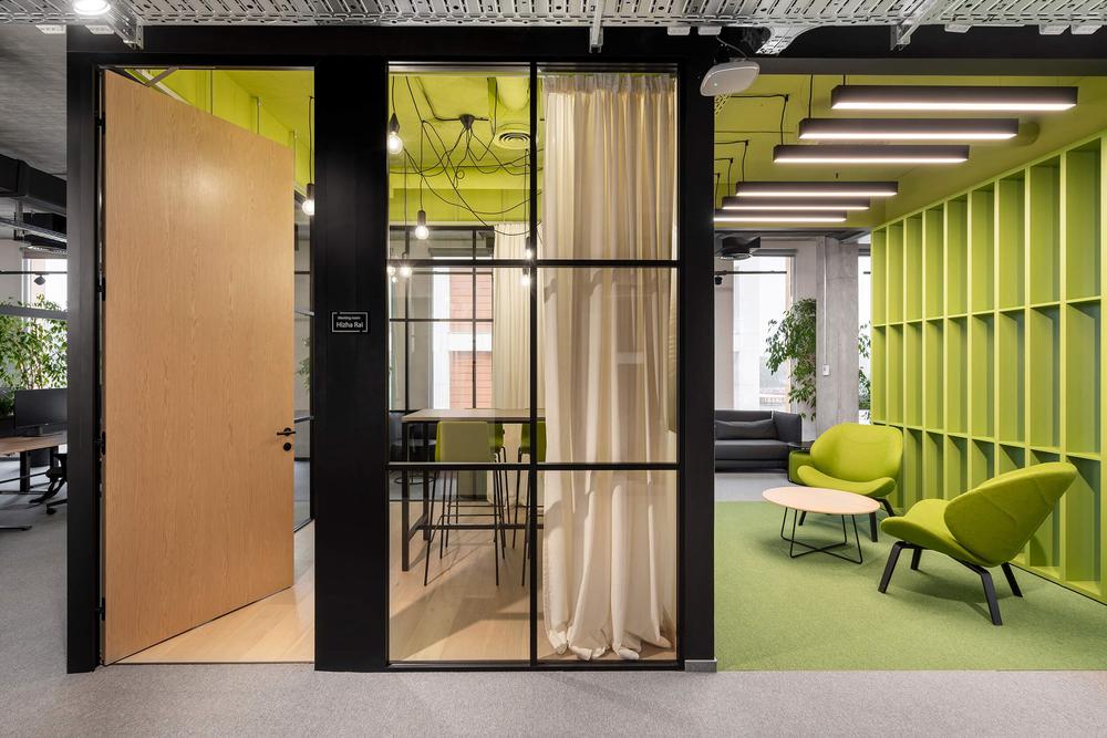 1300平清新工業(yè)風科技公司辦公室裝修設計(圖8)