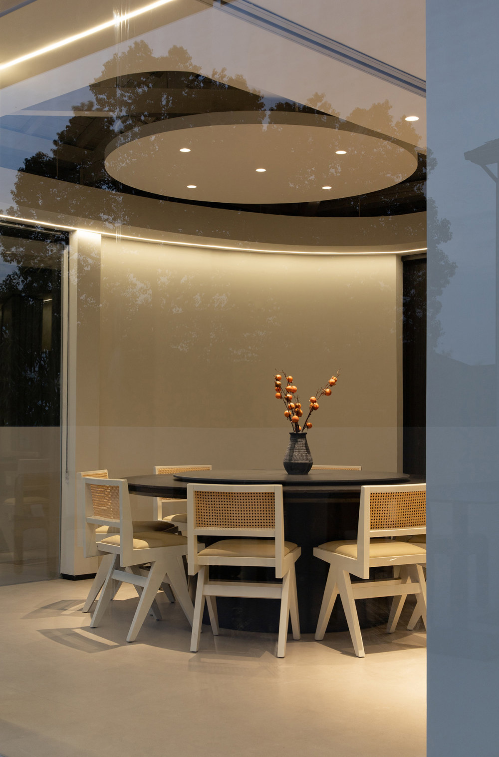 入云餐廳設(shè)計  20年餐飲老店翻新改造設(shè)計案例(圖6)