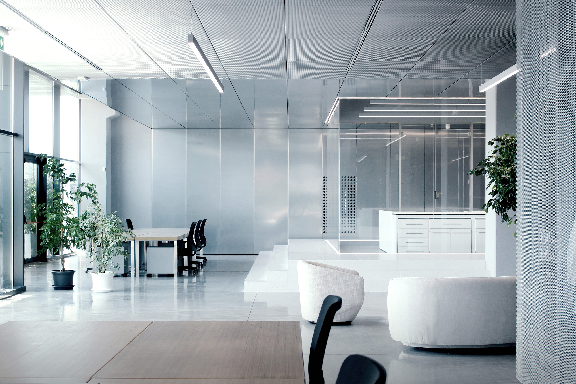 大氣明亮的國(guó)外醫(yī)藥公司辦公室裝修設(shè)計(jì)方案(圖3)