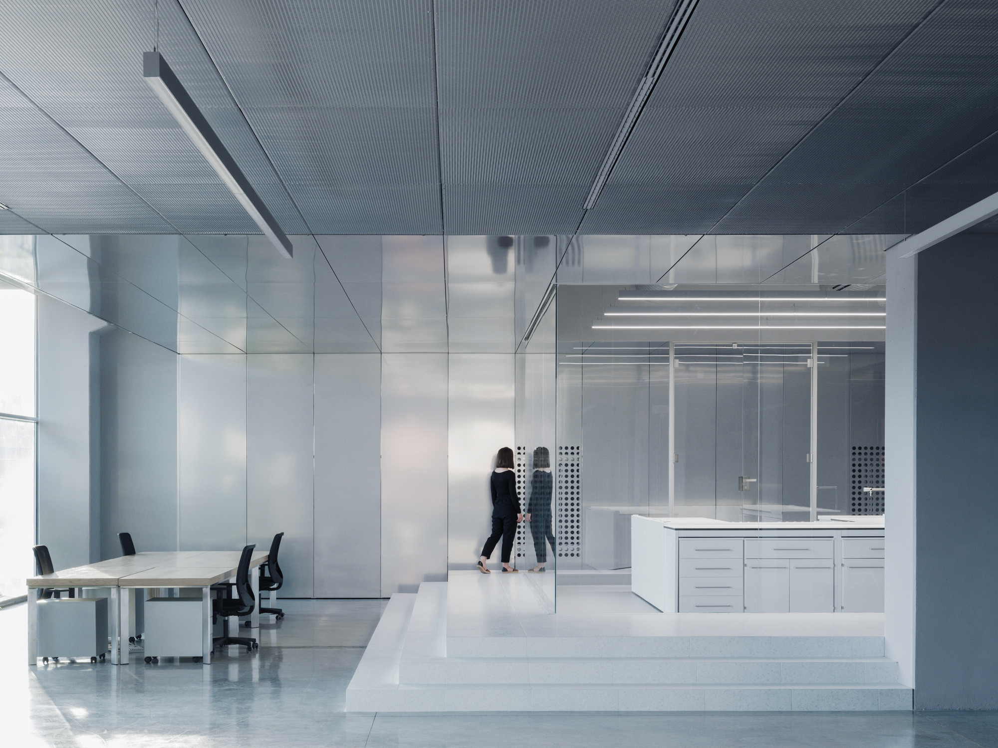 大氣明亮的國(guó)外醫(yī)藥公司辦公室裝修設(shè)計(jì)方案(圖7)