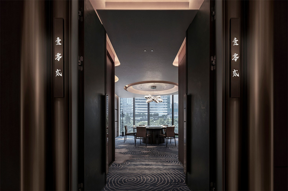 中西合璧南海漁村高端海鮮餐廳裝修設(shè)計(jì)案例(圖2)