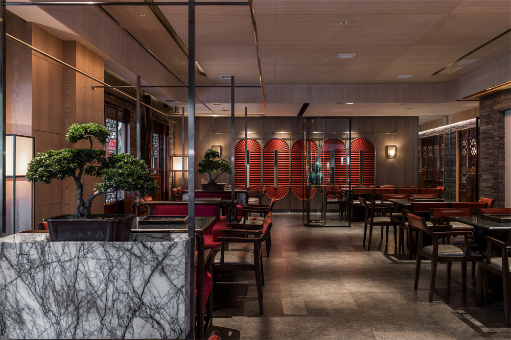 層高不高的重慶老火鍋店經(jīng)典翻新改造設計方案(圖3)