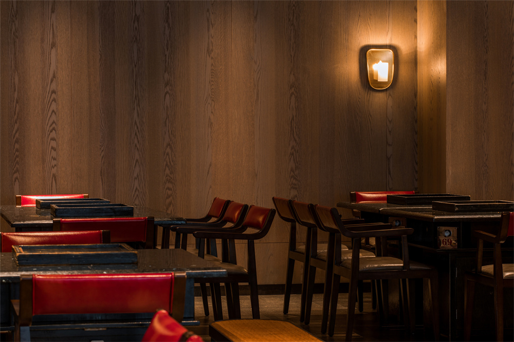 層高不高的重慶老火鍋店經(jīng)典翻新改造設計方案(圖7)