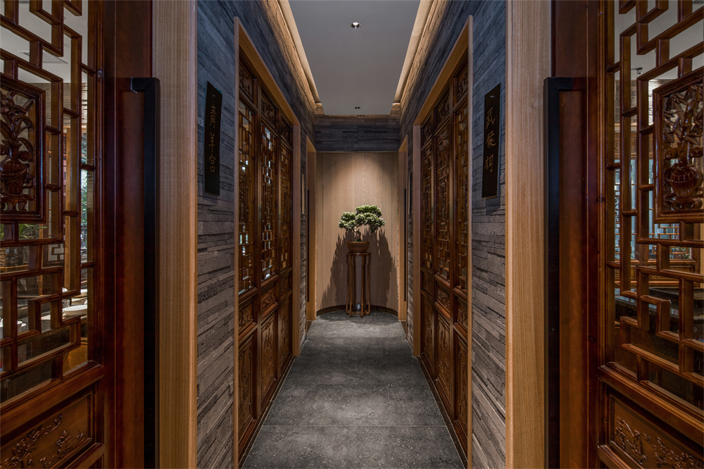 層高不高的重慶老火鍋店經(jīng)典翻新改造設計方案(圖9)