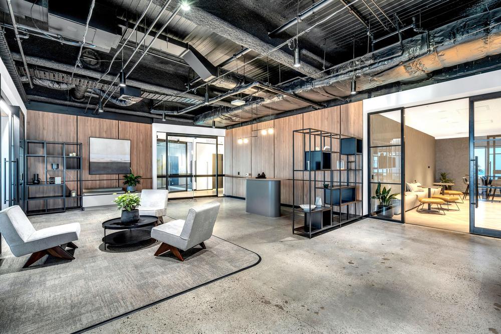 鄭州金博大分享高雅溫馨時尚的集團(tuán)辦公室裝修設(shè)計(jì)(圖1)