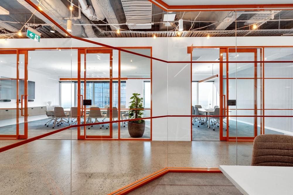 鄭州金博大分享高雅溫馨時尚的集團(tuán)辦公室裝修設(shè)計(jì)(圖9)