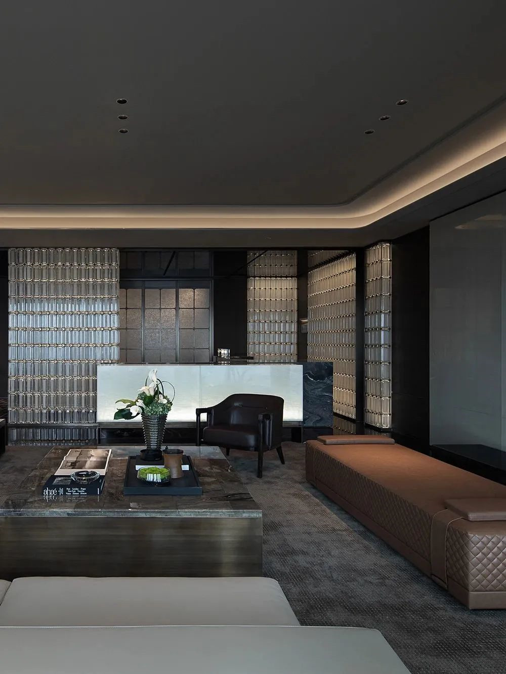 高端企業(yè)總部總裁辦公室&會所裝修設(shè)計(jì)方案(圖2)