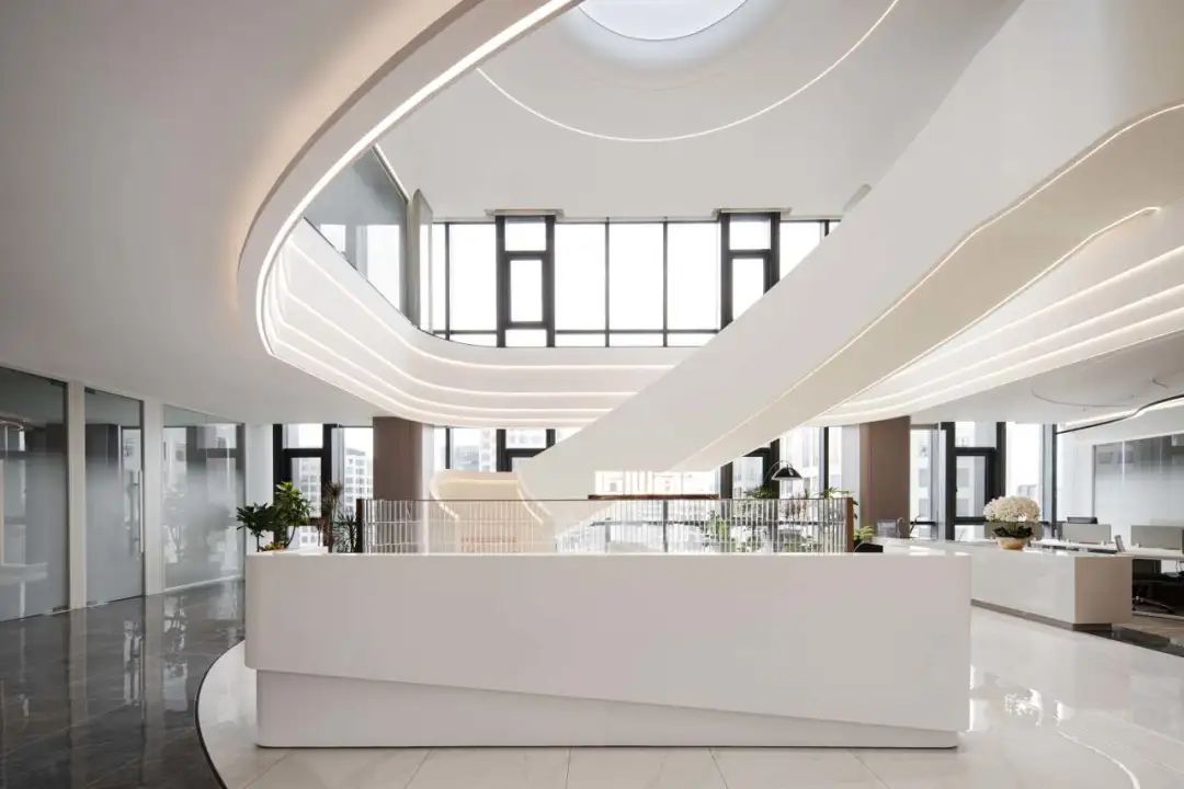 甲級寫字樓匠心商管高端企業(yè)辦公室裝修設(shè)計(jì)(圖2)