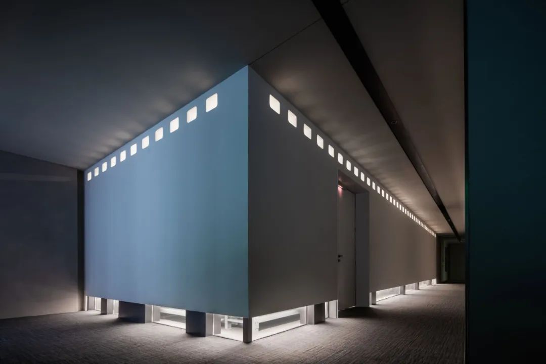 極簡(jiǎn)藝術(shù)風(fēng)直播公司多媒體辦公室裝修設(shè)計(jì)方案(圖11)