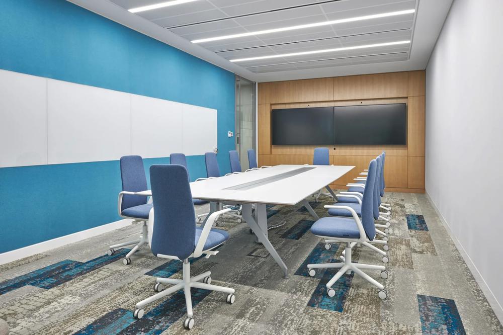 鄭州金博大推薦開(kāi)放協(xié)作的能源公司辦公室裝修設(shè)計(jì)(圖13)