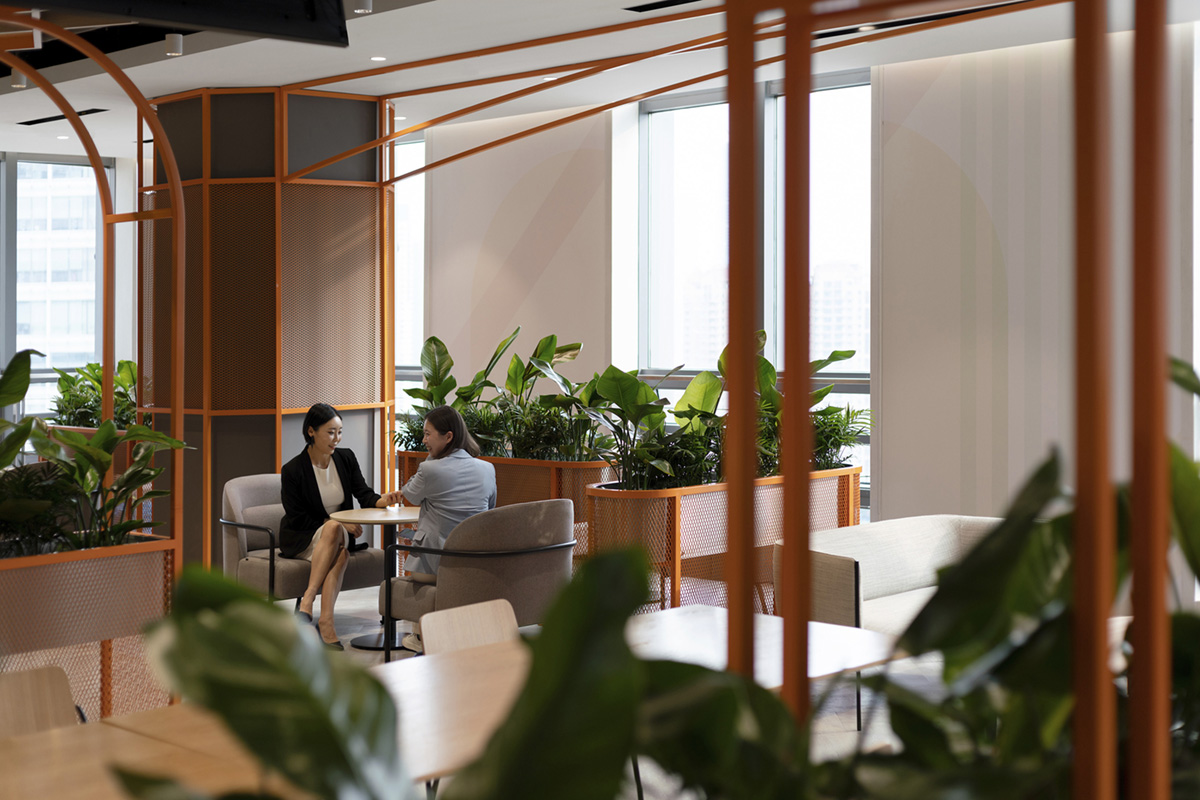多元、包容的渣打銀行上?？偛哭k公室裝修設(shè)計(圖8)