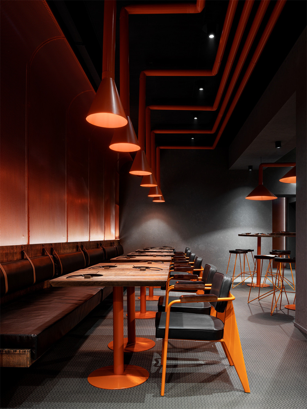 金屬工業(yè)風(fēng)牛肉投幣燒烤店裝修設(shè)計方案(圖1)