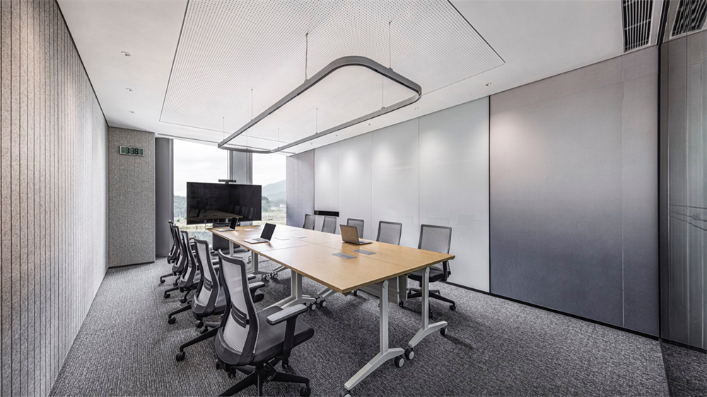 現代簡約時尚科技園區(qū)辦公樓裝修設計案例(圖12)