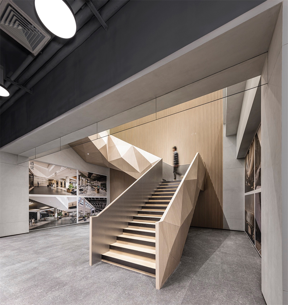 現代簡約時尚科技園區(qū)辦公樓裝修設計案例(圖14)