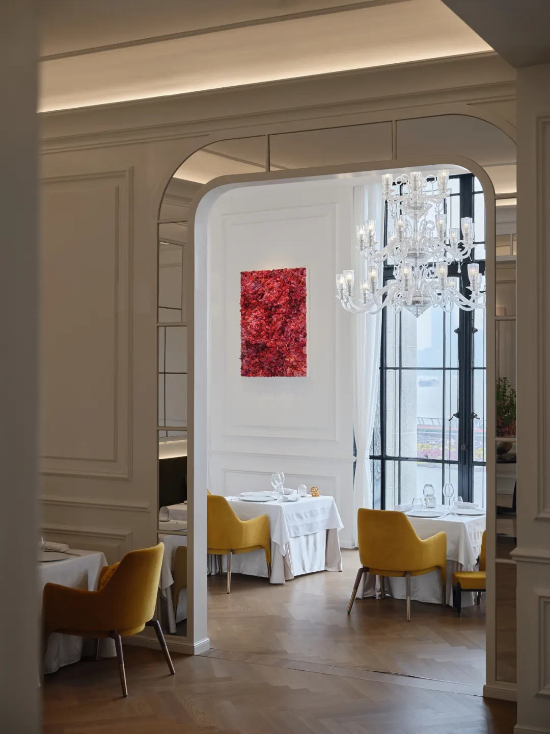 法式美學(xué)浪漫優(yōu)雅 LAtelier 18法餐廳裝修設(shè)計(jì)(圖6) 法式美學(xué)浪漫優(yōu)雅 LAtelier 18法餐廳裝修設(shè)計(jì)(圖6)