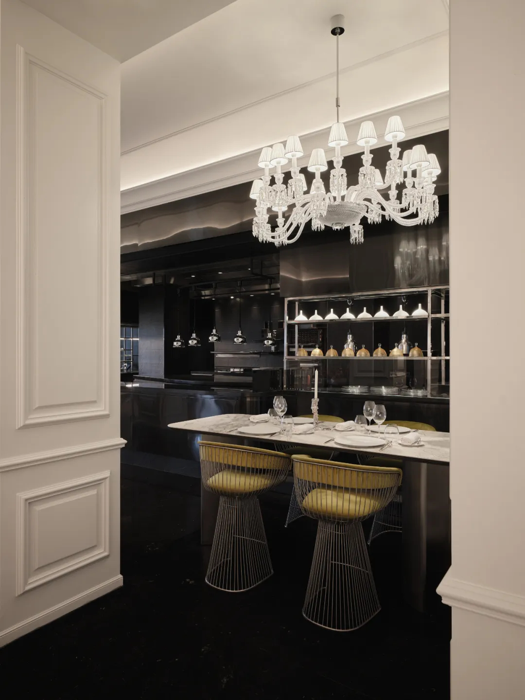 法式美學(xué)浪漫優(yōu)雅 LAtelier 18法餐廳裝修設(shè)計(jì)(圖10) 法式美學(xué)浪漫優(yōu)雅 LAtelier 18法餐廳裝修設(shè)計(jì)(圖10)