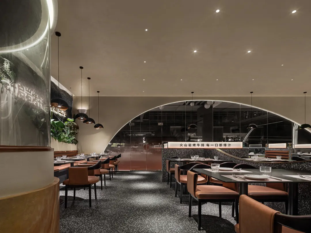 沙漠綠洲  御牛紀(jì)特色牛排西餐廳裝修設(shè)計案例(圖4)