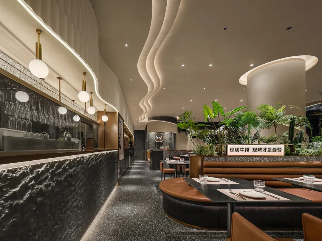 沙漠綠洲  御牛紀(jì)特色牛排西餐廳裝修設(shè)計案例(圖7)