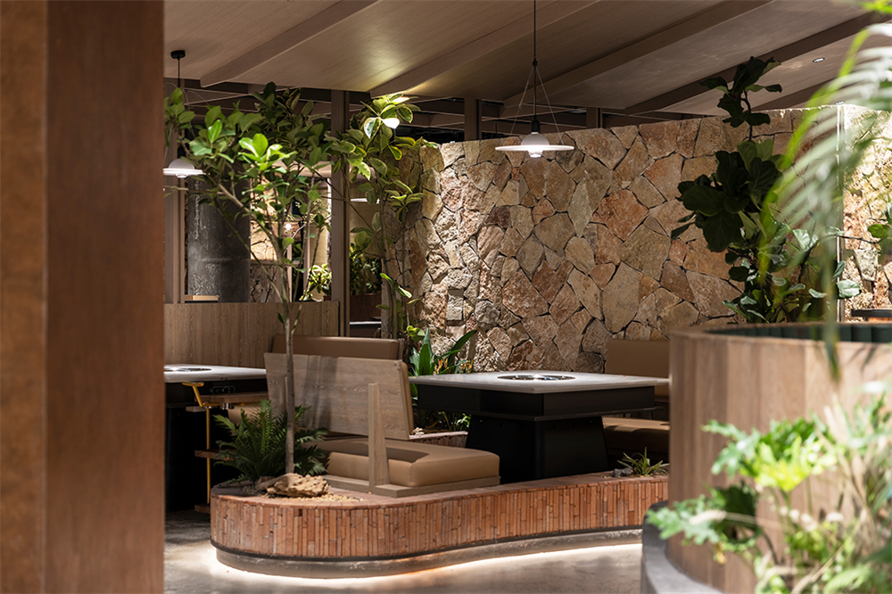 迷霧森林場景   翠焱成都火鍋店裝修設(shè)計(jì)方案(圖5)