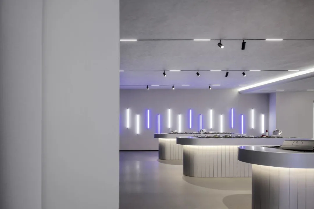 安特未來靈感艙化妝品企業(yè)展廳裝修設(shè)計(圖9)