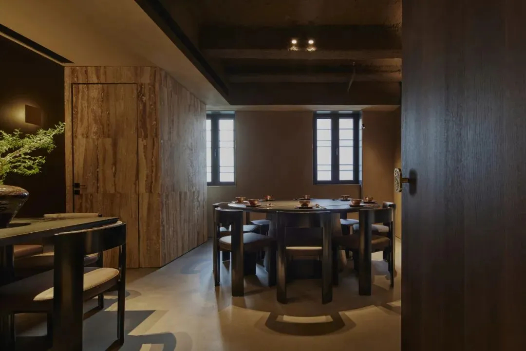 鄭州金博大推薦蔥蘢和牛小火鍋餐廳裝修設(shè)計(jì)(圖10)