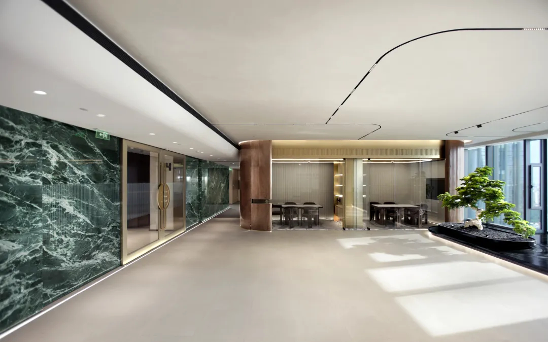 1200平現(xiàn)代東方珠光律師事務所裝修設計(圖1)