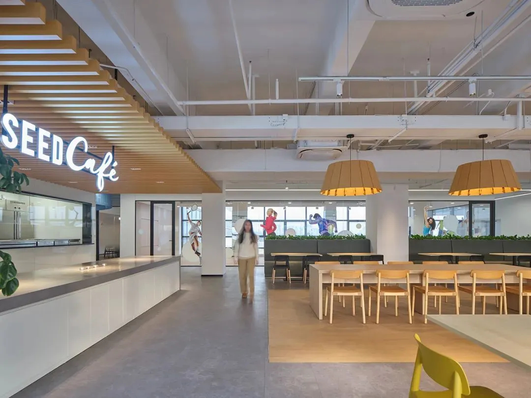 5000平種業(yè)集團總部辦公&展廳裝修設(shè)計方案(圖9)